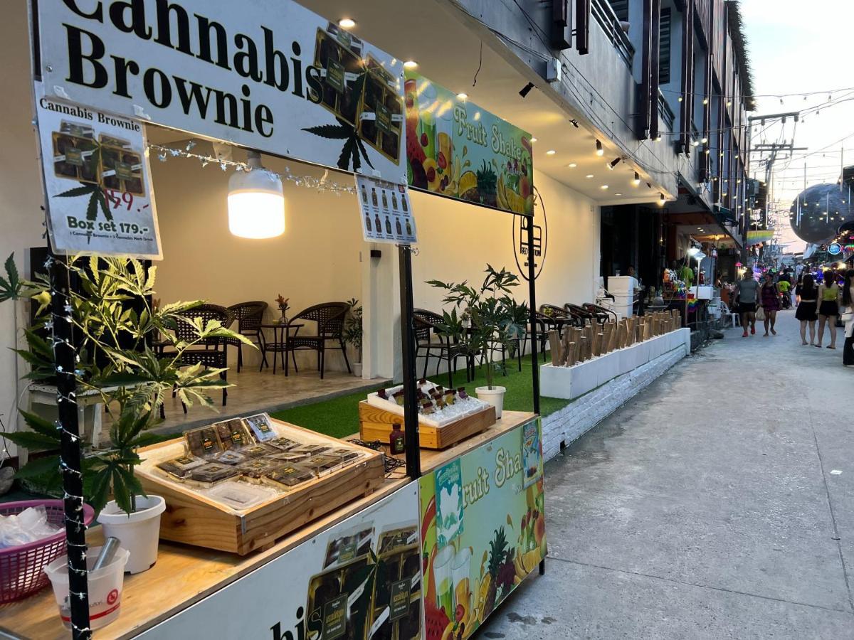 Bed Station Hostel Ban Madua Wan Екстериор снимка